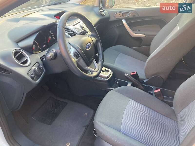 Хетчбек Ford Fiesta 2011 в Ірпені