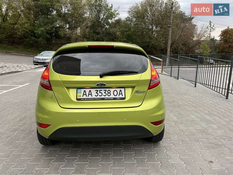 Хетчбек Ford Fiesta 2011 в Фастові