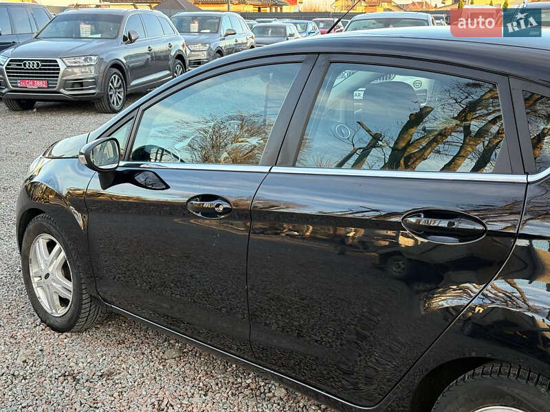 Хэтчбек Ford Fiesta 2012 в Стрые