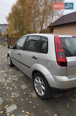 Хэтчбек Ford Fiesta 2003 в Здолбунове