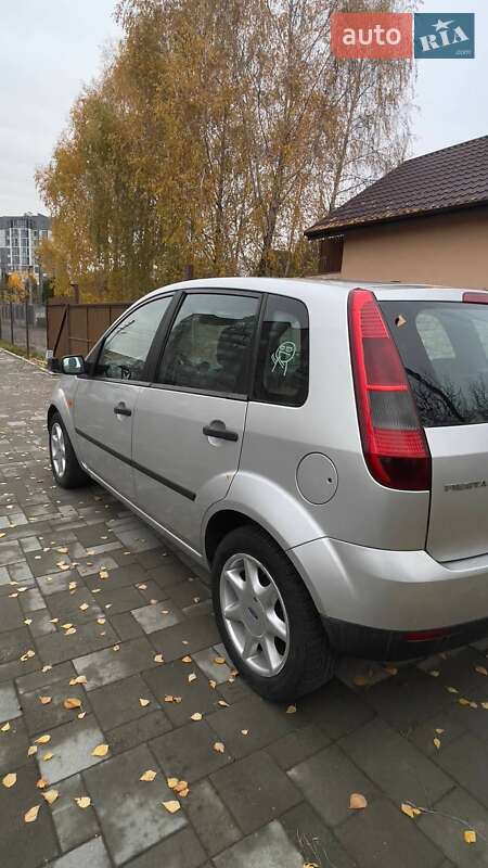 Хетчбек Ford Fiesta 2003 в Здолбуніві