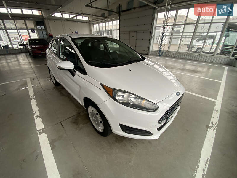 Седан Ford Fiesta 2013 в Николаеве
