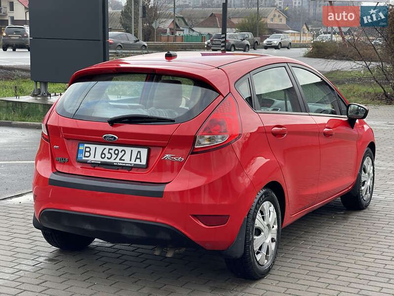 Хэтчбек Ford Fiesta 2012 в Полтаве