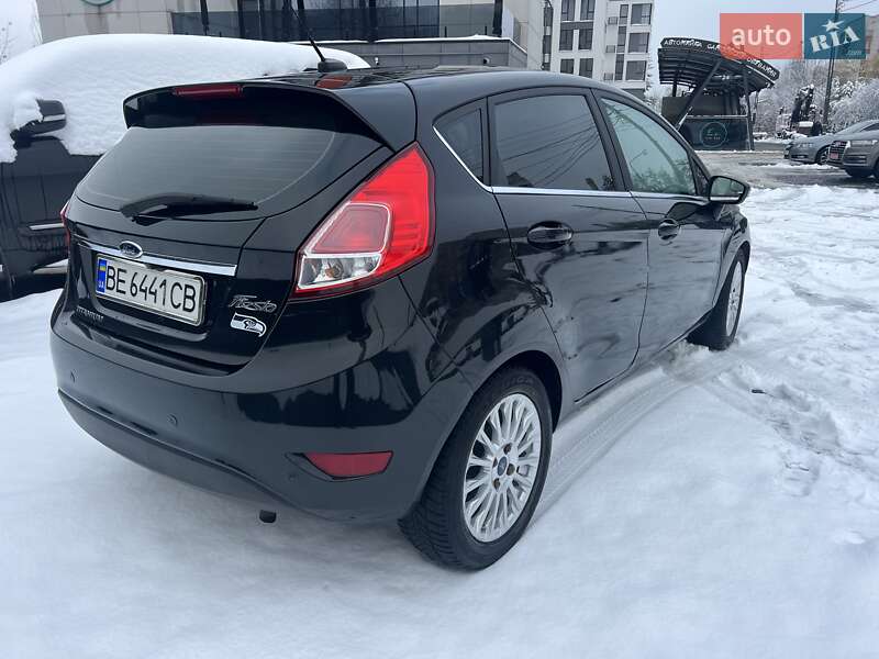 Хетчбек Ford Fiesta 2015 в Львові