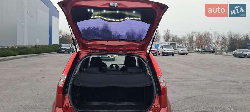 Хэтчбек Ford Fiesta 2008 в Днепре