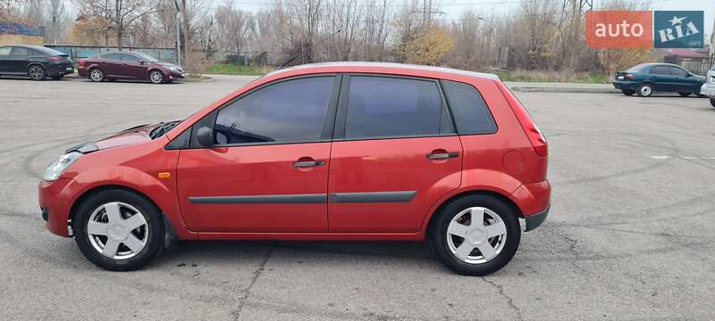 Хэтчбек Ford Fiesta 2008 в Днепре