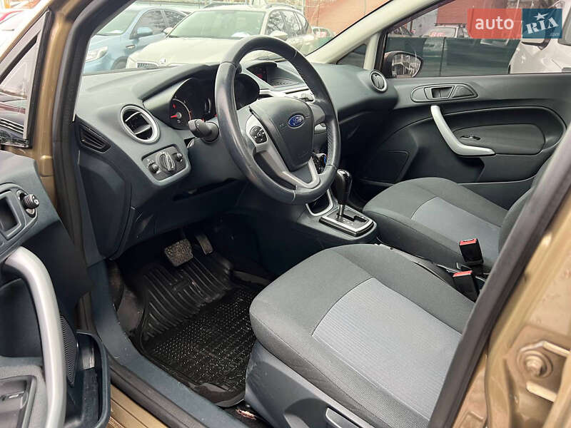 Хетчбек Ford Fiesta 2012 в Полтаві