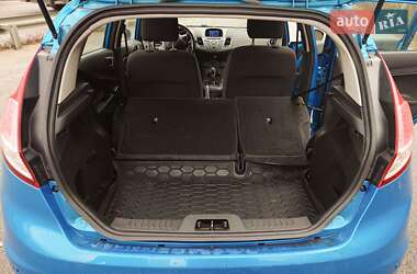 Хэтчбек Ford Fiesta 2016 в Киеве