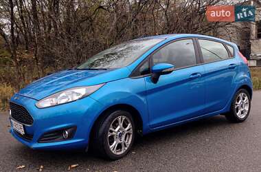 Хэтчбек Ford Fiesta 2016 в Киеве