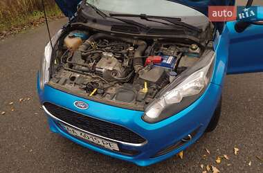 Хэтчбек Ford Fiesta 2016 в Киеве