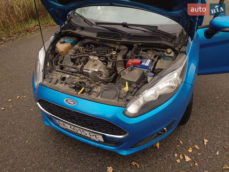 Хетчбек Ford Fiesta 2016 в Києві