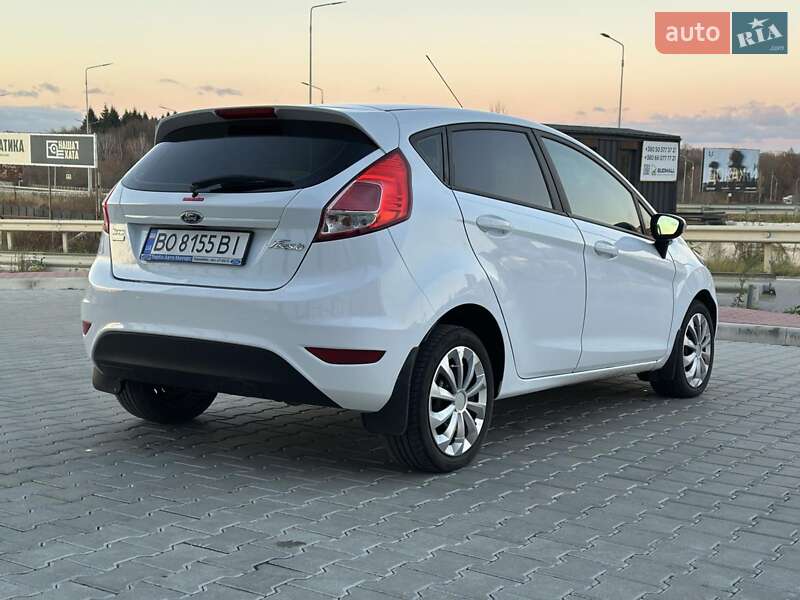 Хетчбек Ford Fiesta 2017 в Тернополі