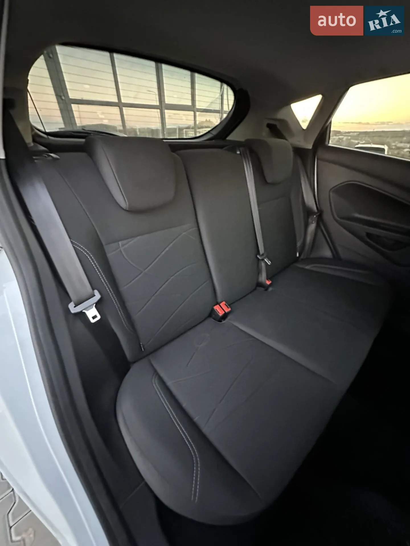 2017 Ford Fiesta - мініатюра 31