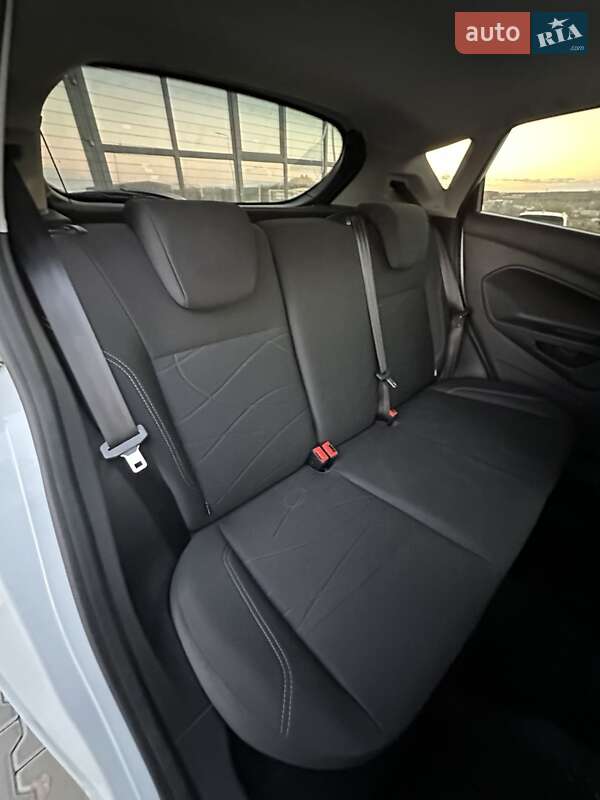 Хетчбек Ford Fiesta 2017 в Тернополі