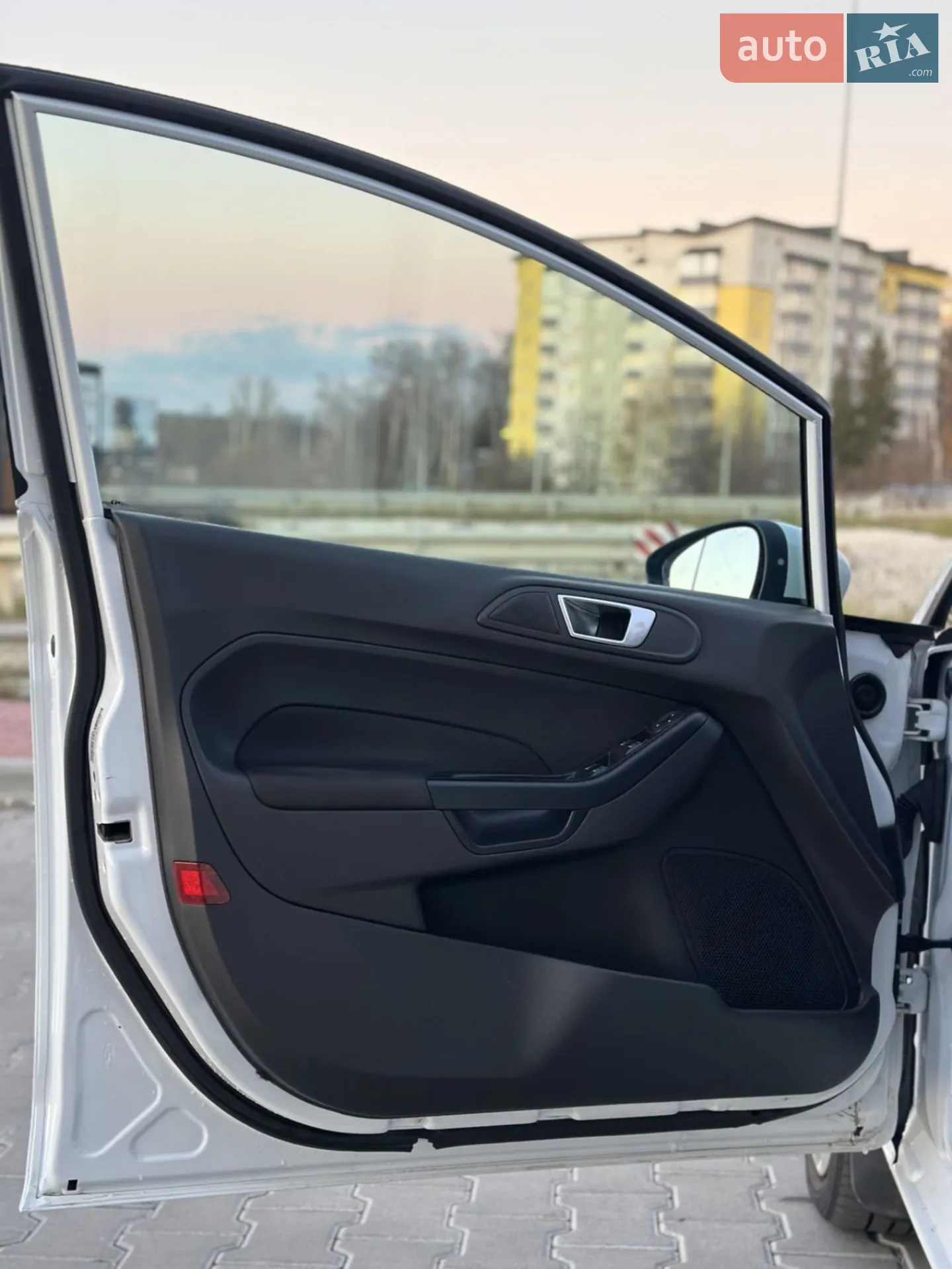2017 Ford Fiesta - мініатюра 33