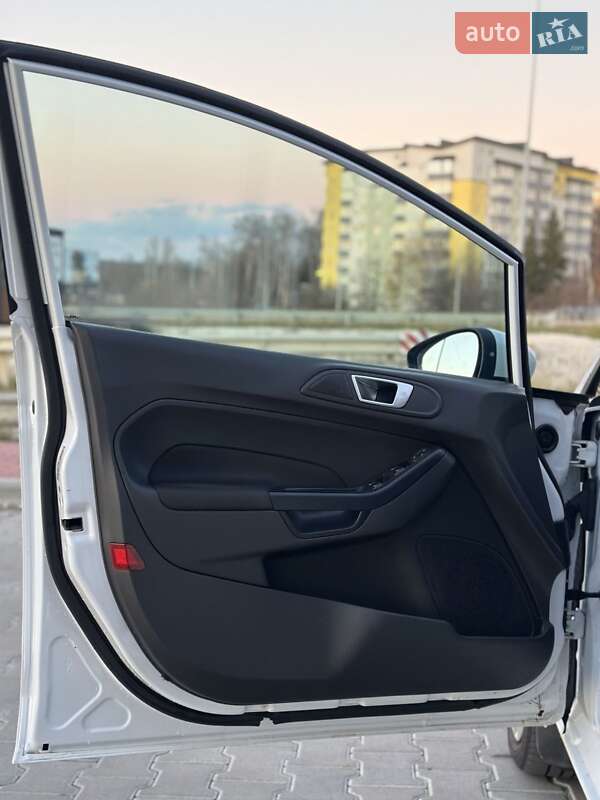 Хетчбек Ford Fiesta 2017 в Тернополі
