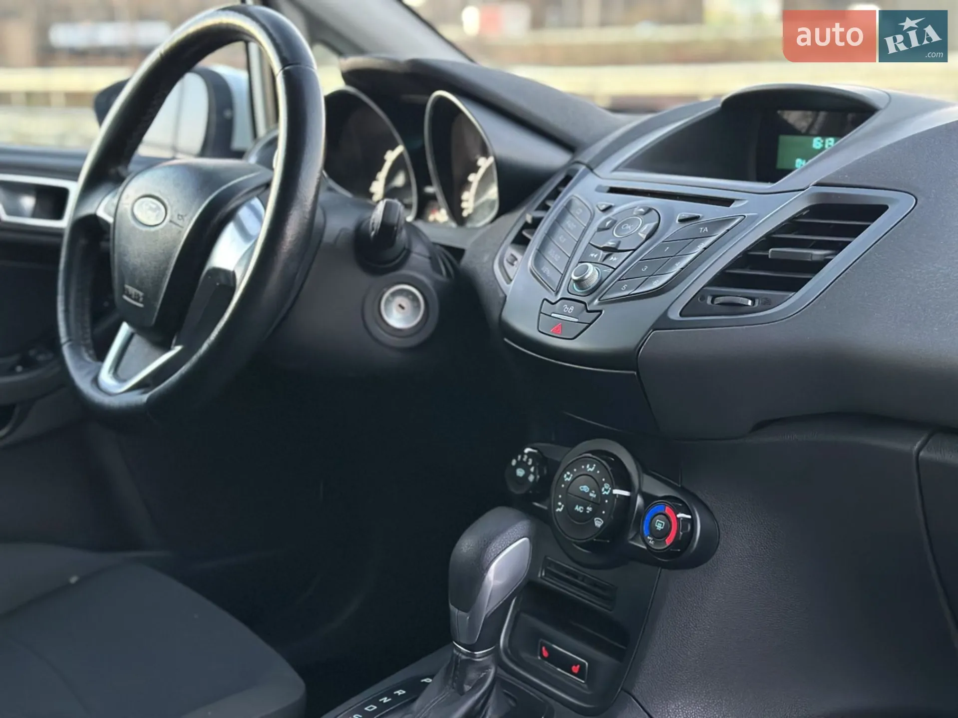 2017 Ford Fiesta - мініатюра 46