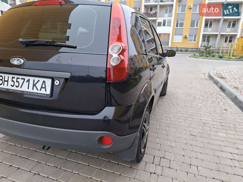 Хэтчбек Ford Fiesta 2007 в Одессе