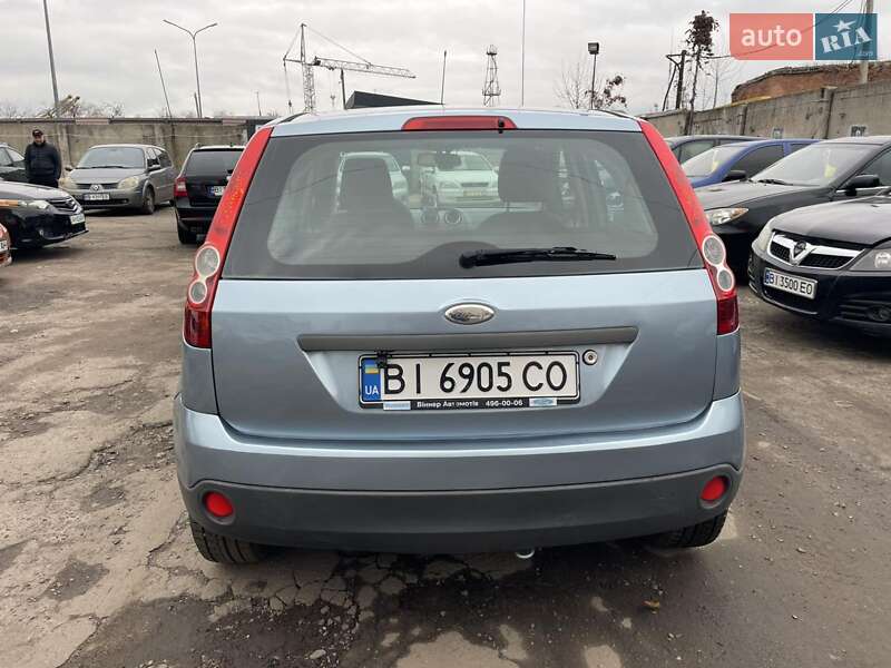 Хэтчбек Ford Fiesta 2006 в Полтаве