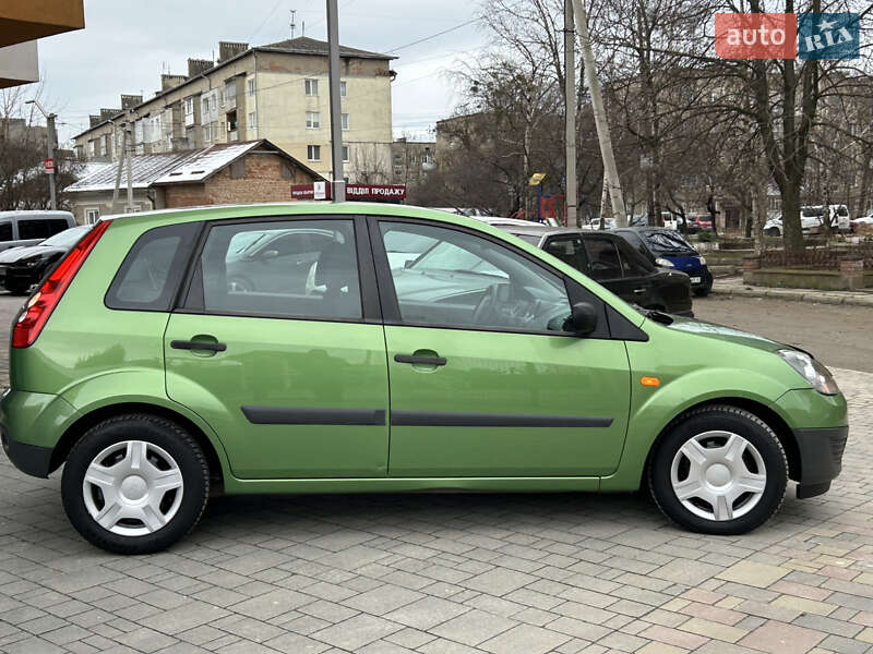 Хетчбек Ford Fiesta 2006 в Івано-Франківську