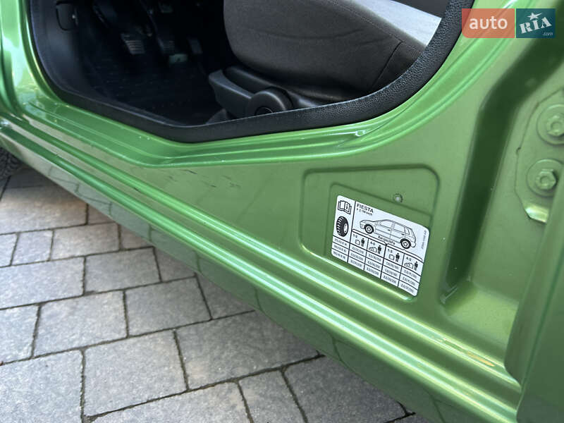 Хетчбек Ford Fiesta 2006 в Івано-Франківську