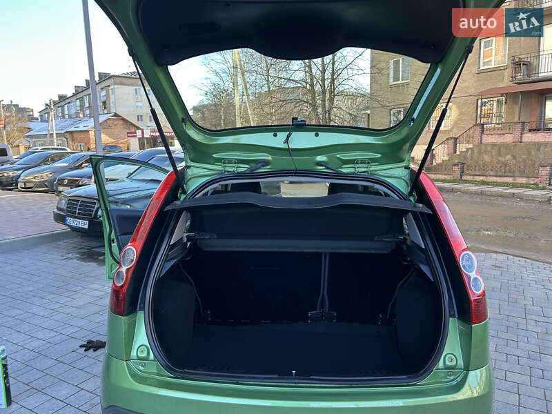 Хетчбек Ford Fiesta 2006 в Івано-Франківську