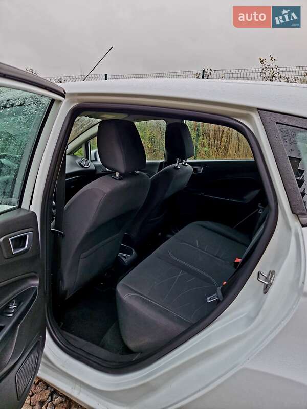 Хетчбек Ford Fiesta 2015 в Броварах фото 9 Хетчбек Ford Fiesta 2015 в Броварах