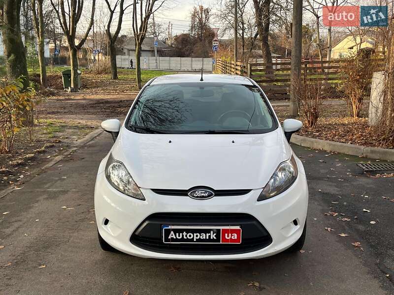 Хетчбек Ford Fiesta 2012 в Києві