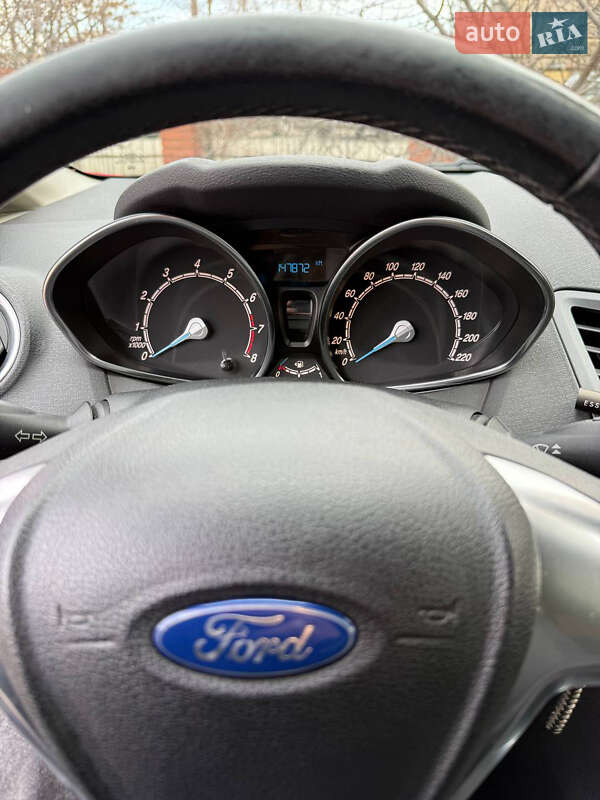 Хетчбек Ford Fiesta 2013 в Дніпрі