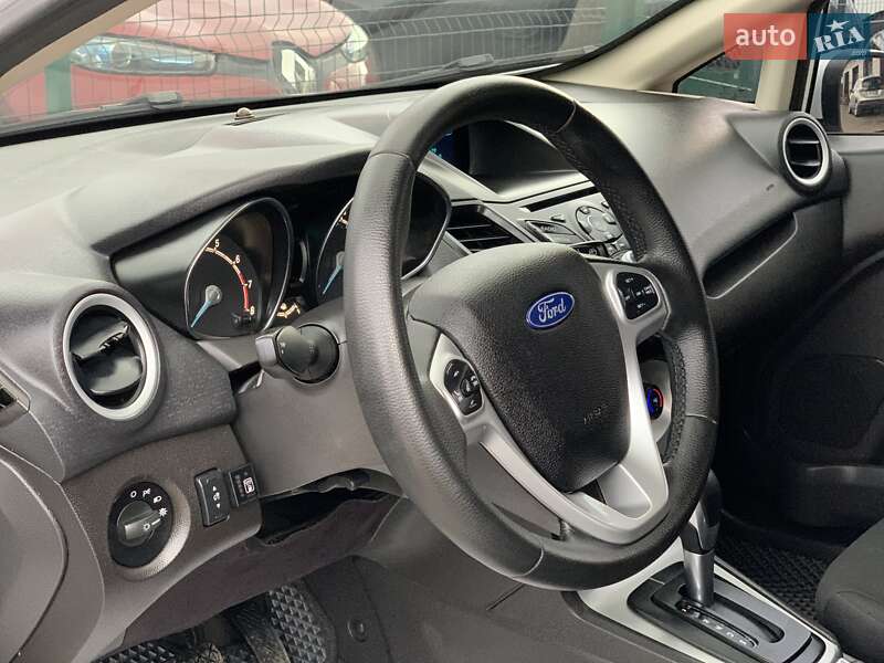 Седан Ford Fiesta 2015 в Бердичеве