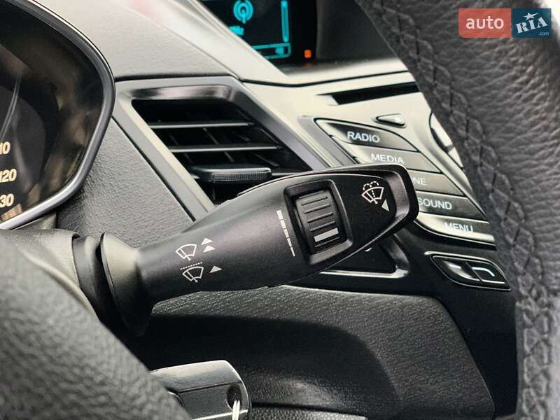 Седан Ford Fiesta 2015 в Бердичеве