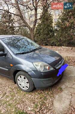 Хэтчбек Ford Fiesta 2007 в Буче
