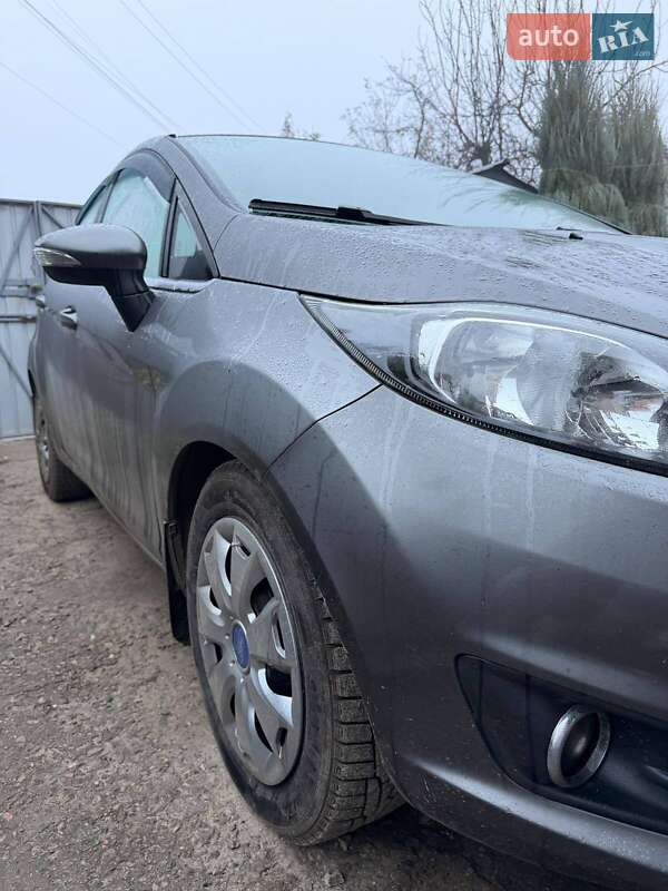 Хэтчбек Ford Fiesta 2013 в Днепре