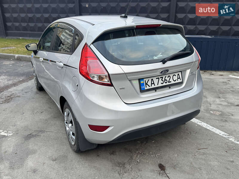 Хетчбек Ford Fiesta 2017 в Києві