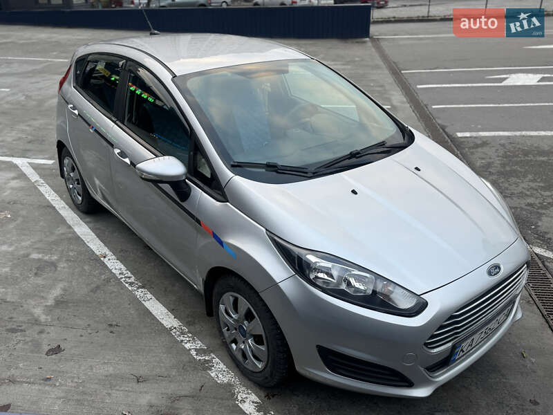 Хетчбек Ford Fiesta 2017 в Києві