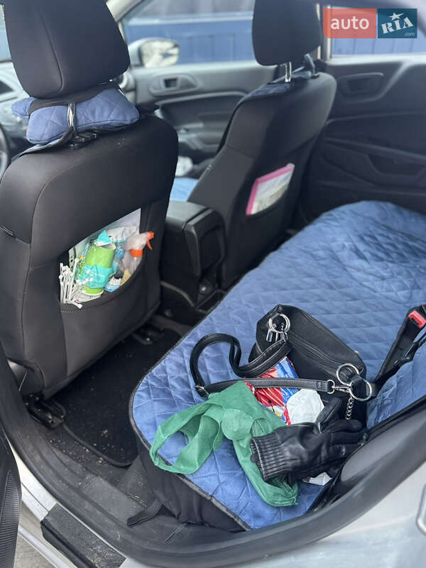 Хетчбек Ford Fiesta 2017 в Києві