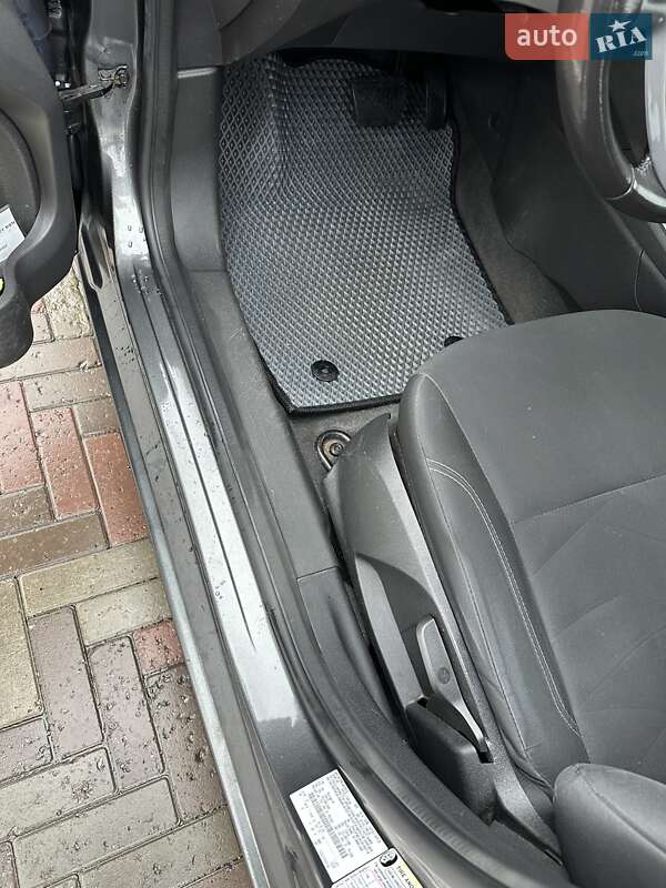 Седан Ford Fiesta 2016 в Харкові фото 3 Седан Ford Fiesta 2016 в Харкові