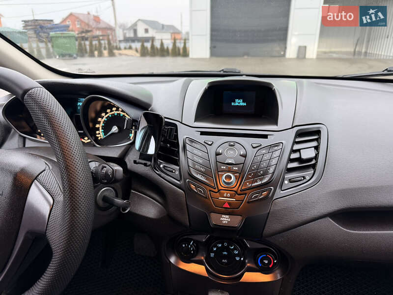 Хетчбек Ford Fiesta 2016 в Вінниці
