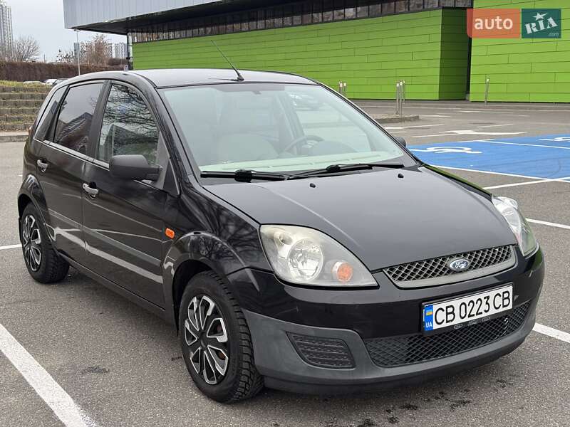 Хетчбек Ford Fiesta 2007 в Києві