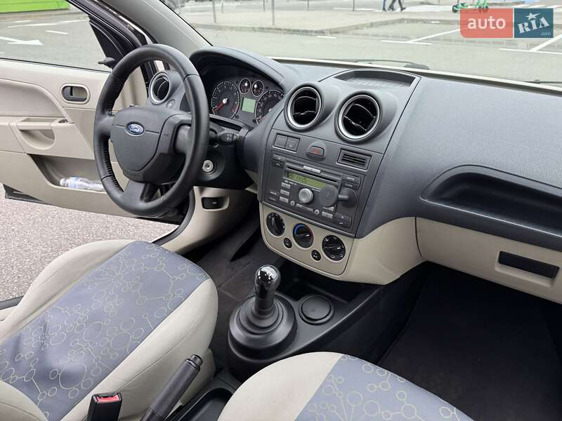 Хетчбек Ford Fiesta 2007 в Києві