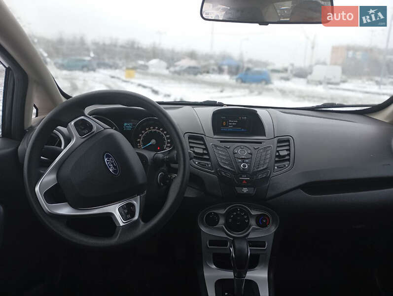 Седан Ford Fiesta 2018 в Львові