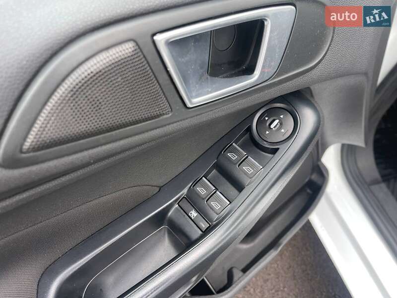 Хетчбек Ford Fiesta 2014 в Києві фото 16 Хетчбек Ford Fiesta 2014 в Києві