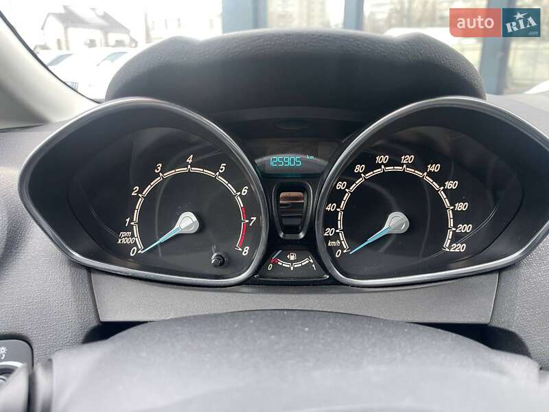 Хетчбек Ford Fiesta 2014 в Києві фото 19 Хетчбек Ford Fiesta 2014 в Києві