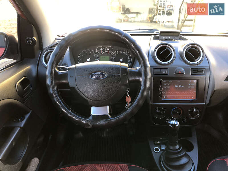 Хэтчбек Ford Fiesta 2008 в Турке