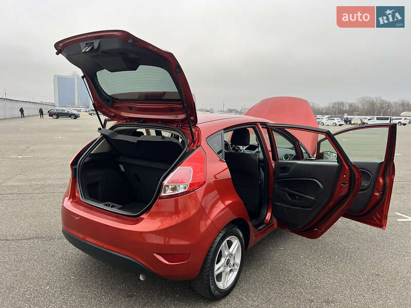 Хетчбек Ford Fiesta 2018 в Києві
