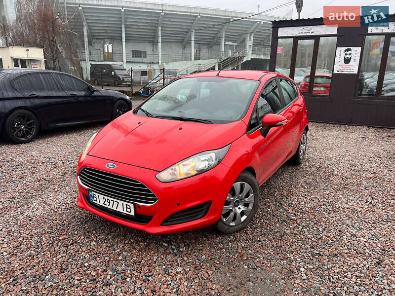Хетчбек Ford Fiesta 2013 в Полтаві фото 2 Хетчбек Ford Fiesta 2013 в Полтаві