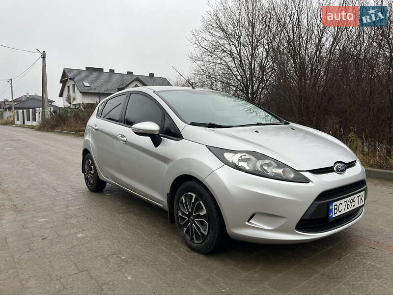 Хетчбек Ford Fiesta 2011 в Львові фото 3 Хетчбек Ford Fiesta 2011 в Львові