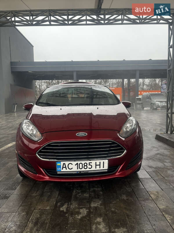 Седан Ford Fiesta 2014 в Луцке