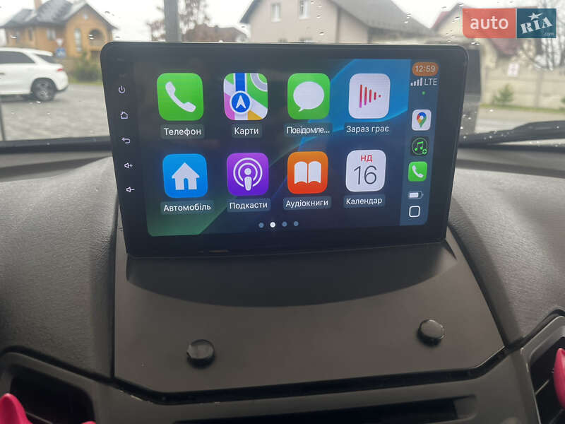 Седан Ford Fiesta 2014 в Луцке