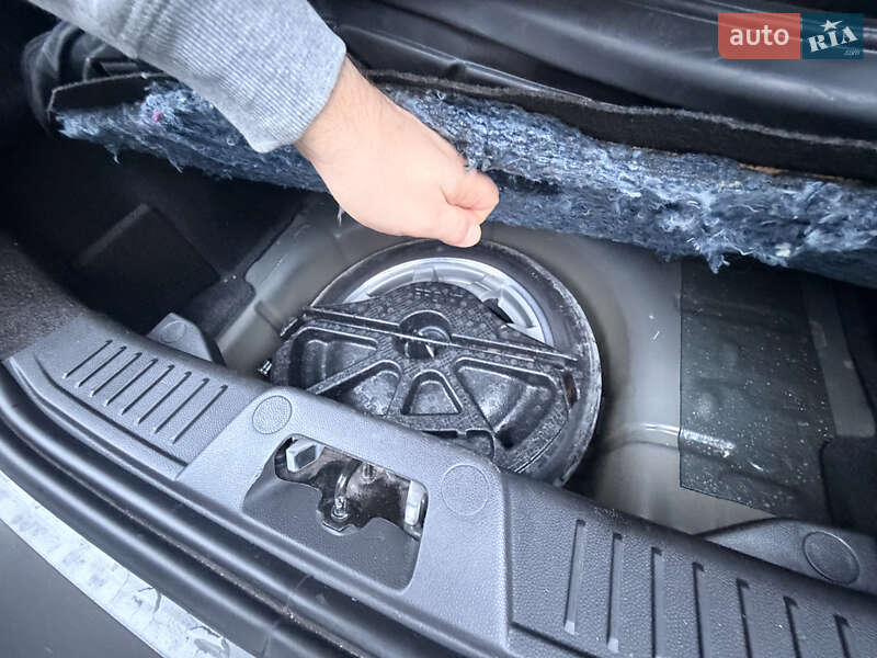 Хетчбек Ford Fiesta 2013 в Дніпрі